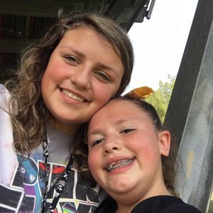 Meet your Posher, Raely